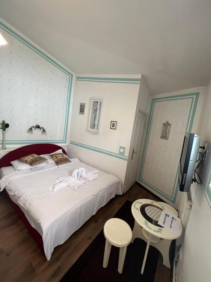 Guesthouse Nia Deluxe Sarajevo Bagian luar foto
