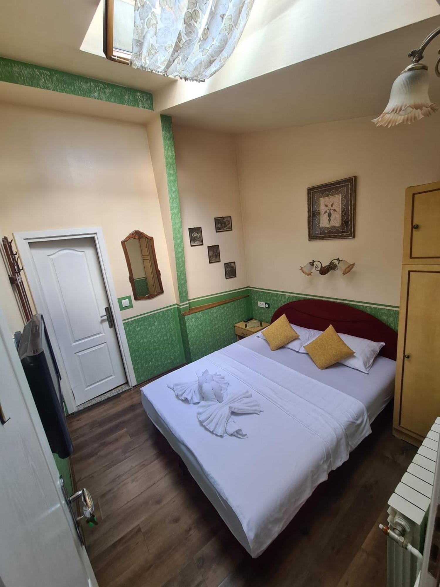 Guesthouse Nia Deluxe Sarajevo Bagian luar foto