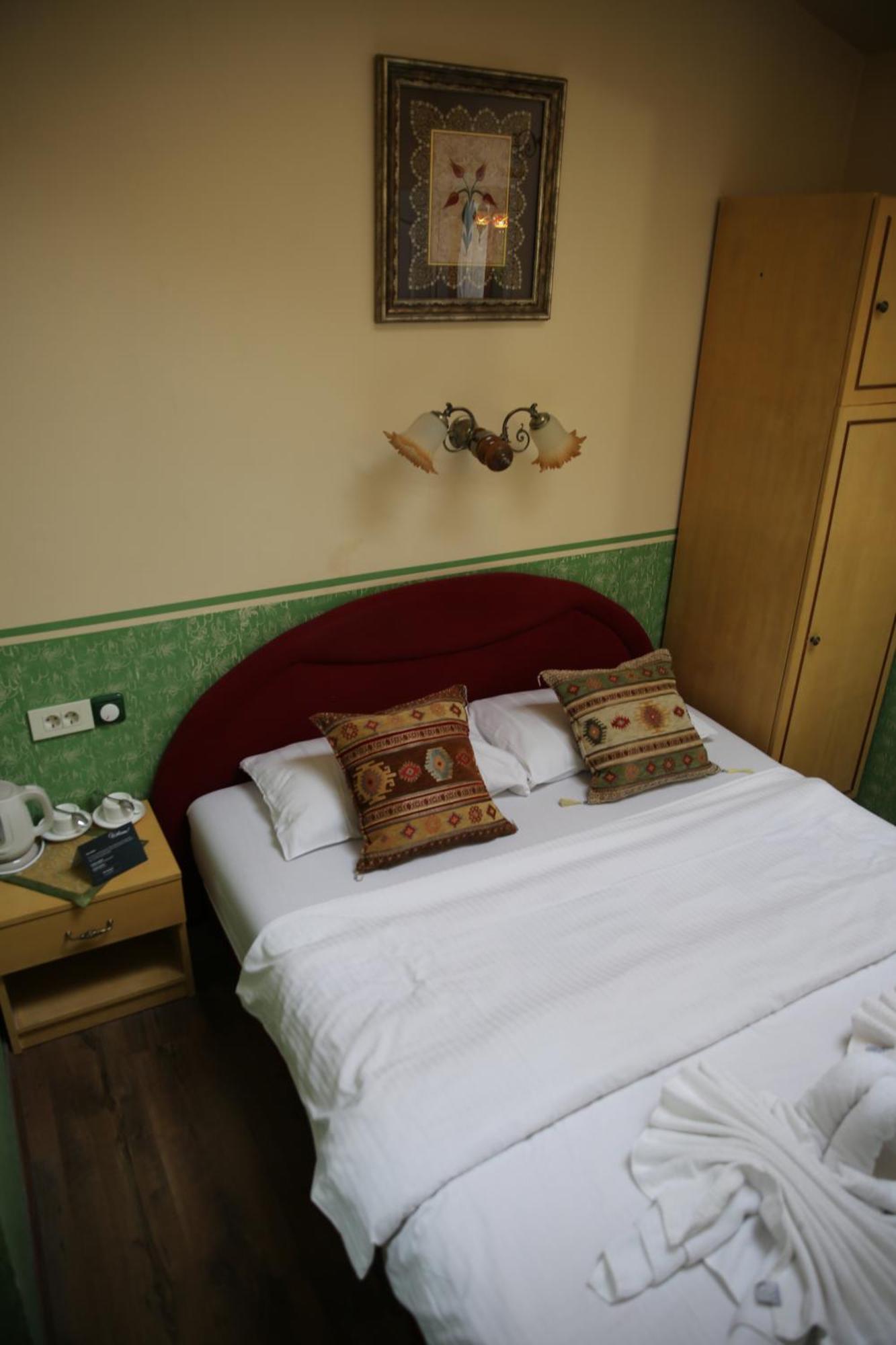 Guesthouse Nia Deluxe Sarajevo Bagian luar foto