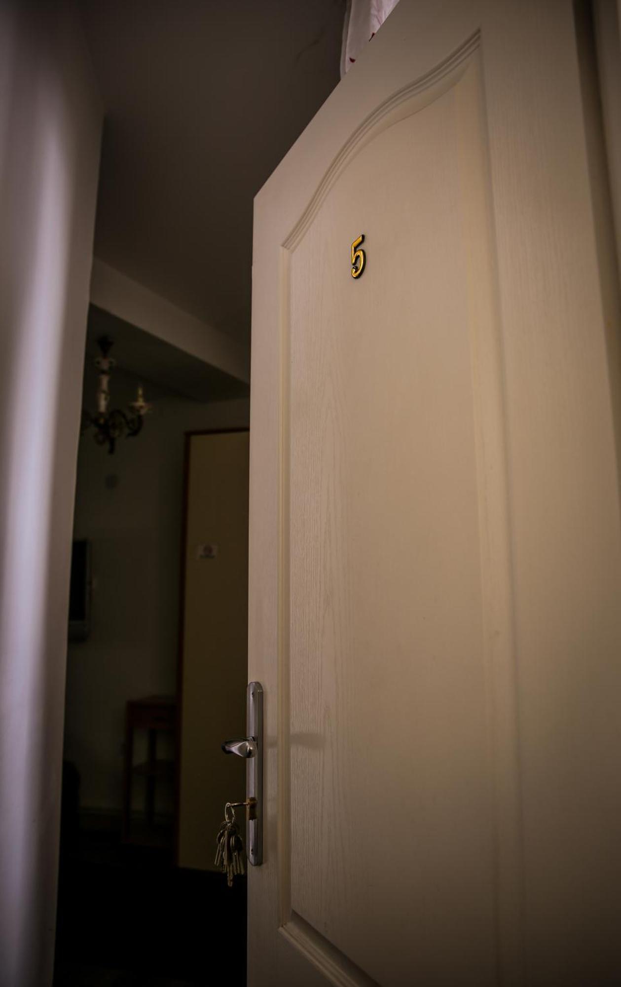 Guesthouse Nia Deluxe Sarajevo Bagian luar foto